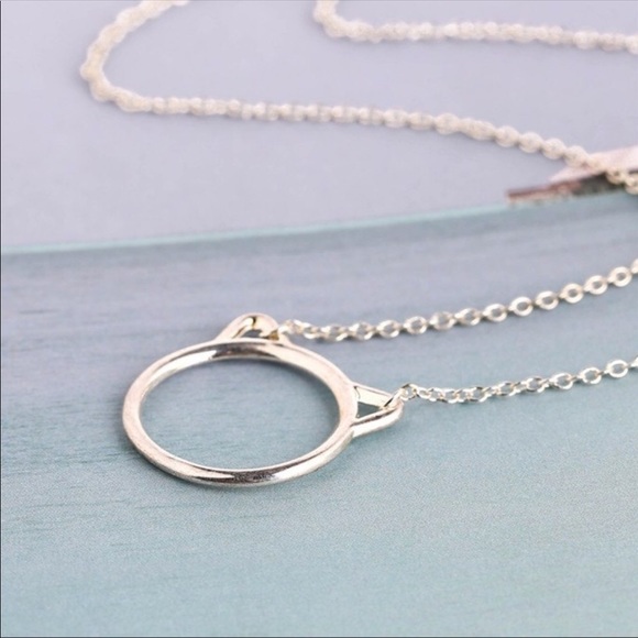 Golden Threads - Picture 5 of 5